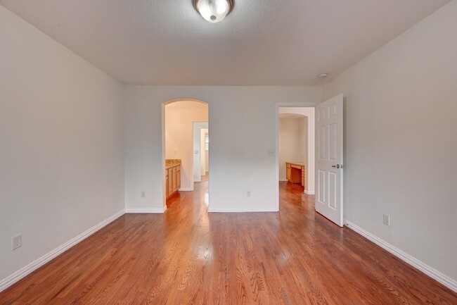 Building Photo - $3,995.00 - 5 Bedrooms, 4 Bathrooms, Single Family Home in Highlands Ranch with Fenced Yard!