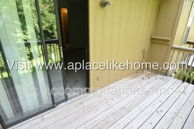 Building Photo - 3137 Eaton St