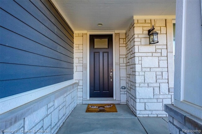 Building Photo - 47749 Fieldstone Dr