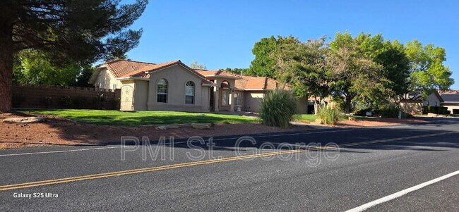 Building Photo - 1569 Tamarisk Dr