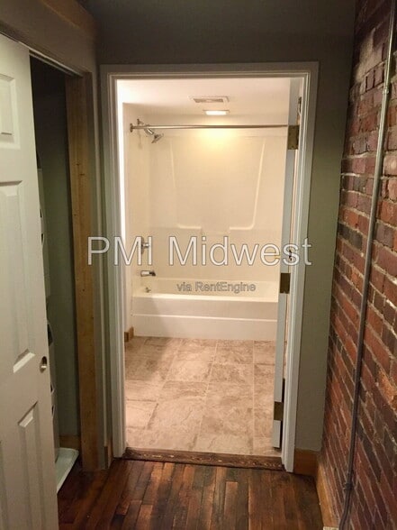 Building Photo - 501 Madison Ave
