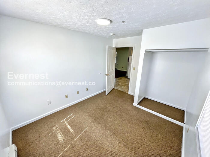 Building Photo - 2 Bob Cat Ct