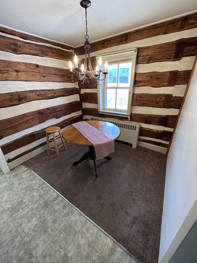 Building Photo - 273 Hidden Hill Farm Ln