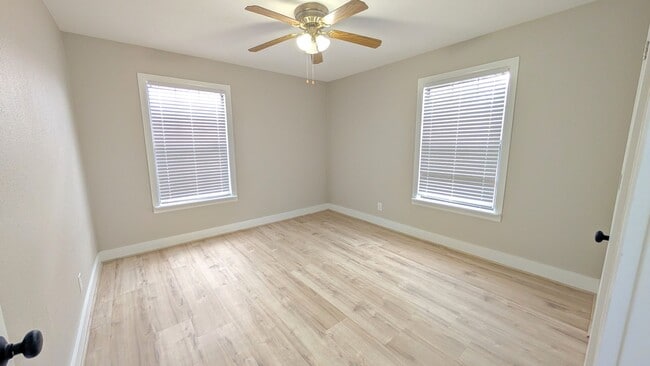 Building Photo - 101 W Flynn Ave