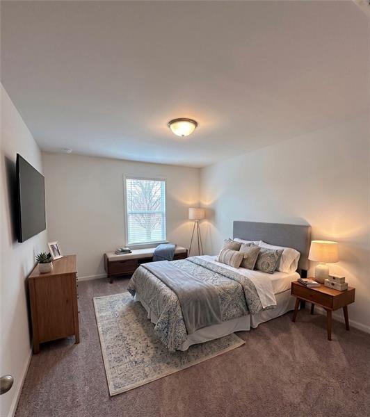 Building Photo - 215 Foxhill Dr