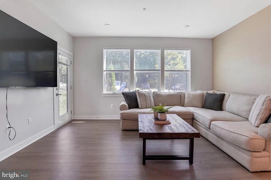 Building Photo - 104011 Resort Road