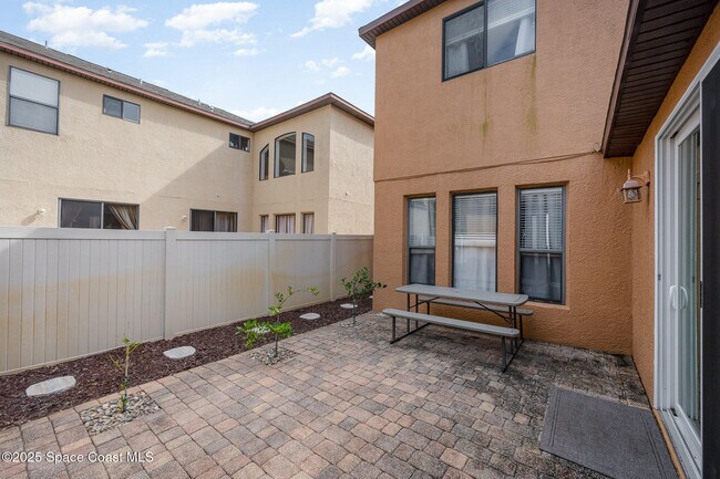 Building Photo - 2842 Glenridge Cir