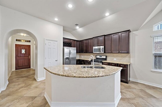 Building Photo - 9960 Golden Field Ln