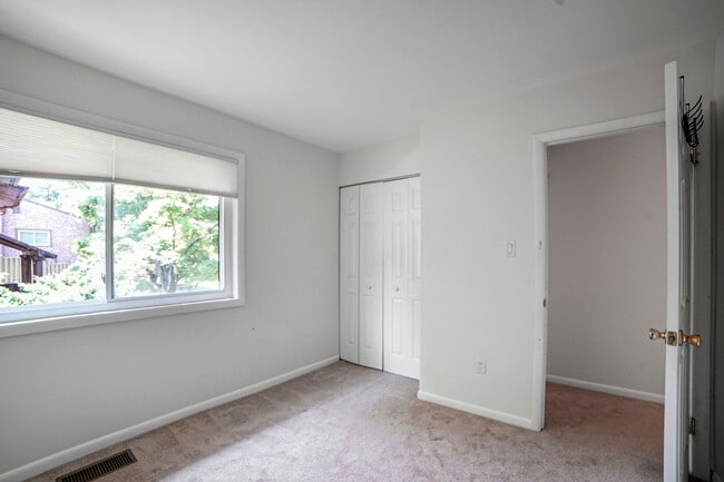 Building Photo - 5757 Thunder Hill Rd