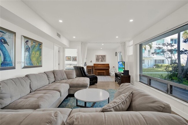 Building Photo - 7939 West Dr