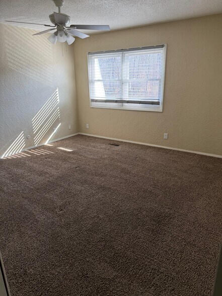 Building Photo - 2575 N Old Highway 41