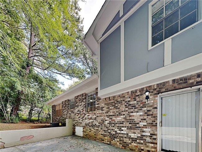 Building Photo - 4189 Northstrand Dr