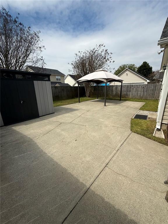 Building Photo - 20 Pointe Way