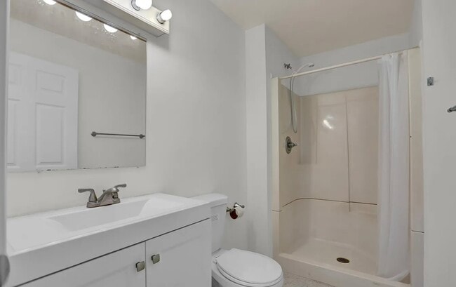 Building Photo - 5916 Sefton Ave