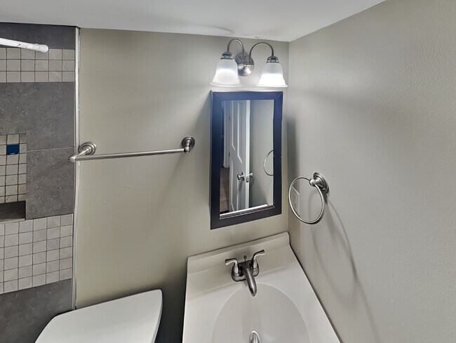 Building Photo - Lantern Square Apartments-A3