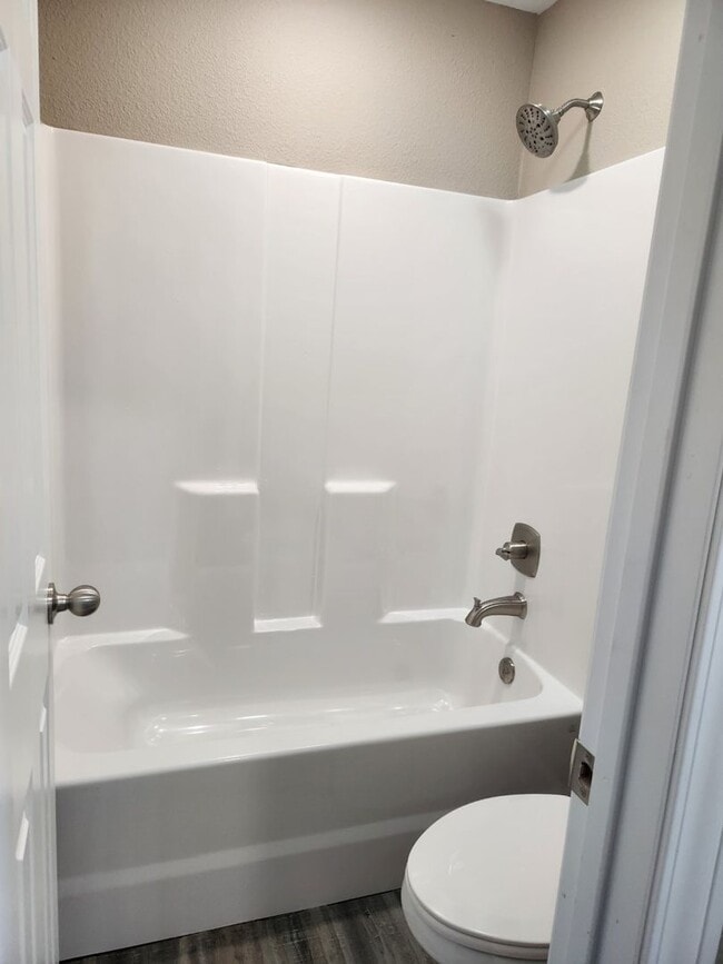 Building Photo - 1213 Pebblecreek Dr