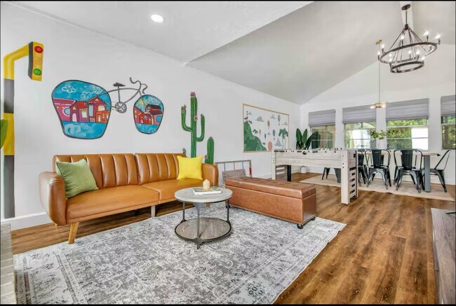 Building Photo - 3107 Cherry Creek Dr