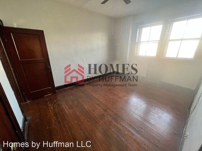 Building Photo - 1 br, 1 bath House - 400 E Columbia St Unit B