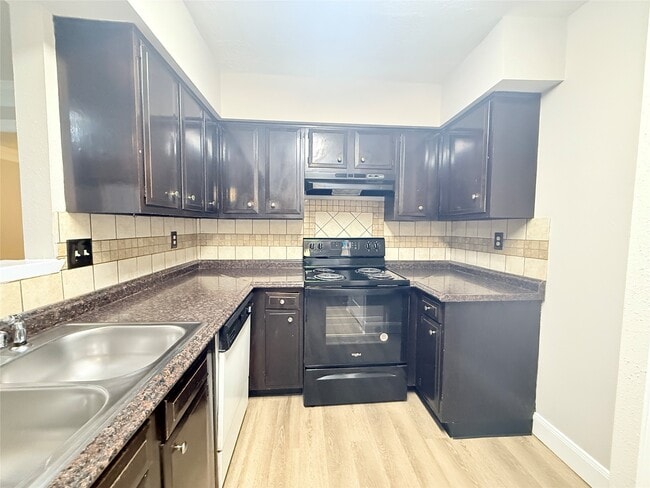 Building Photo - 6387 S Briar Bayou Dr