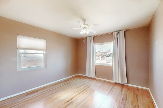 Building Photo - Charming 3 bedroom, 2 bath home in Central El Paso! Special No admin fee, $29 application fee!