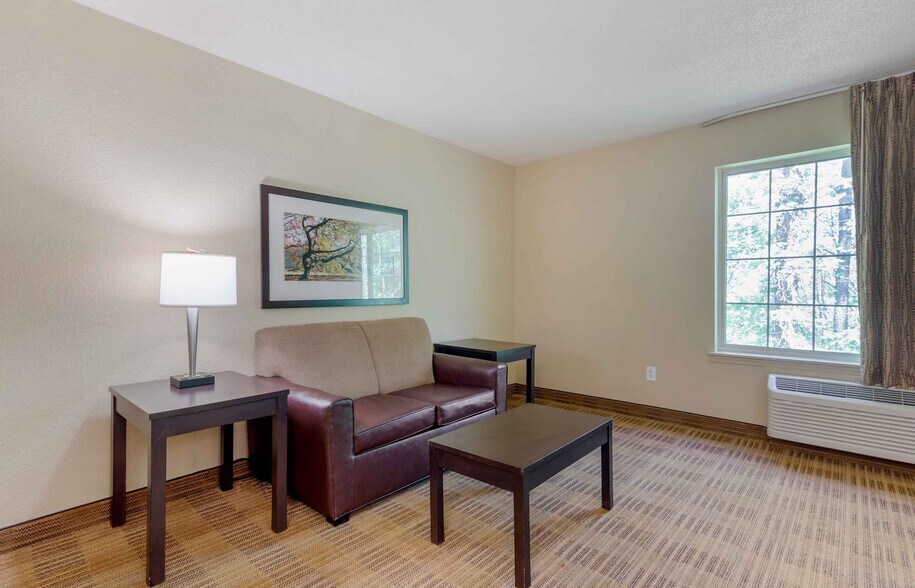 Building Photo - Furnished Studio-Orlando - Altamonte Springs