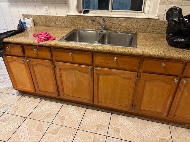 Kitchen - 1819 S Normandie Ave