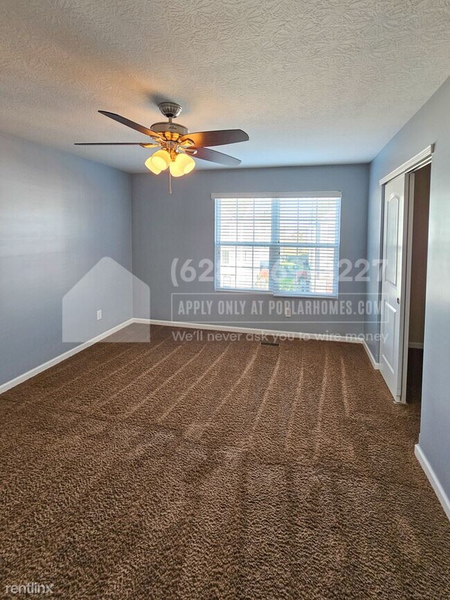 Building Photo - 2 br, 3 bath Townhome - 5927 Winberry Cree...