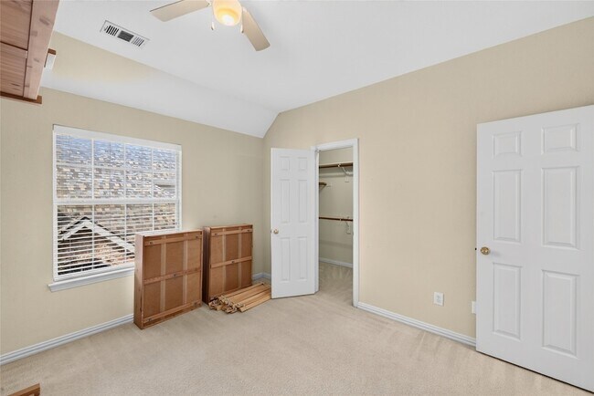 Building Photo - 8701 Mandevilla Dr