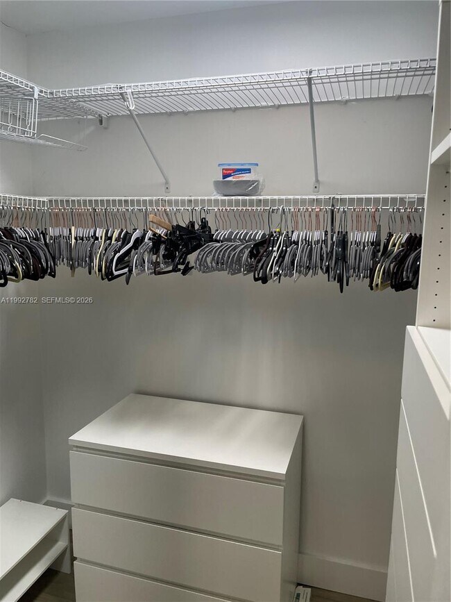 Building Photo - 1605 S US Hwy 1