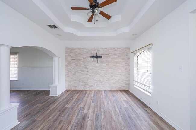 Building Photo - 752 Buffalo Ct