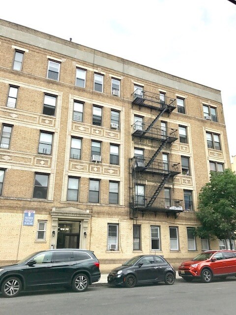 Primary Photo - 5801 Palisade Ave