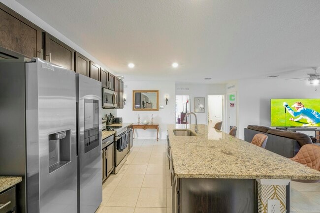 Building Photo - 4042 SW Jaqust St