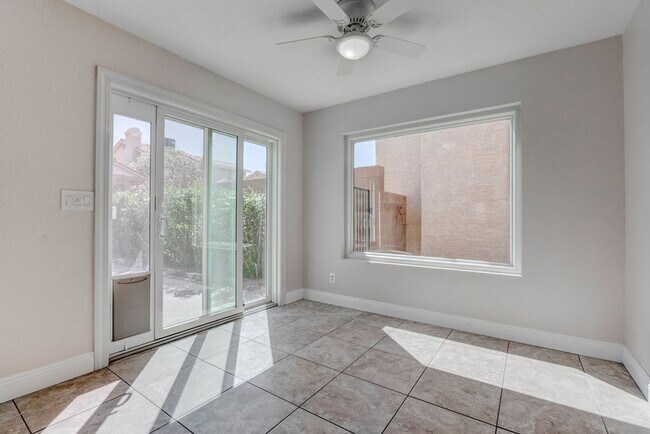 Building Photo - 26 Fantasia Ln