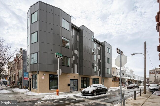 Building Photo - 540 S 52nd St