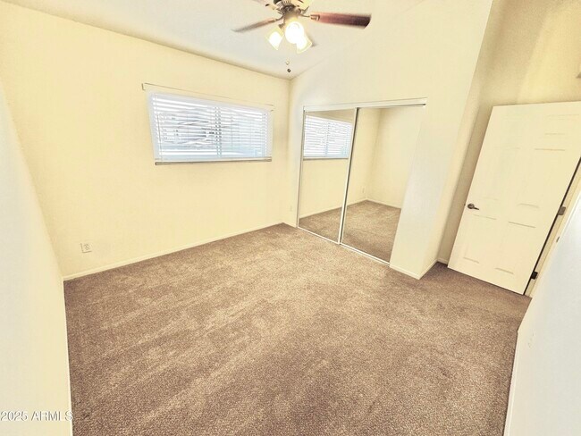 Building Photo - 7911 E San Miguel Ave