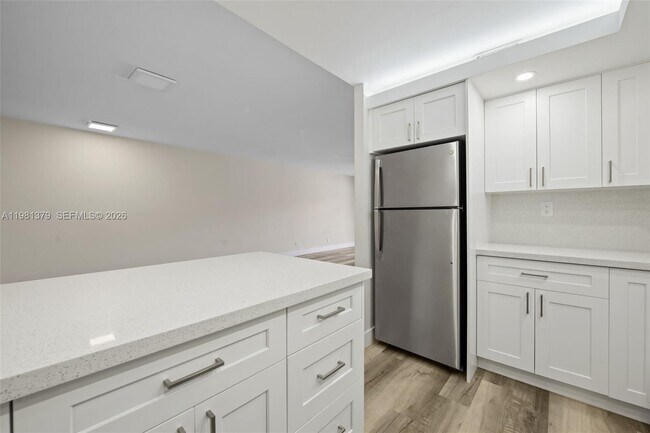 Building Photo - 8107 SW 72nd Ave