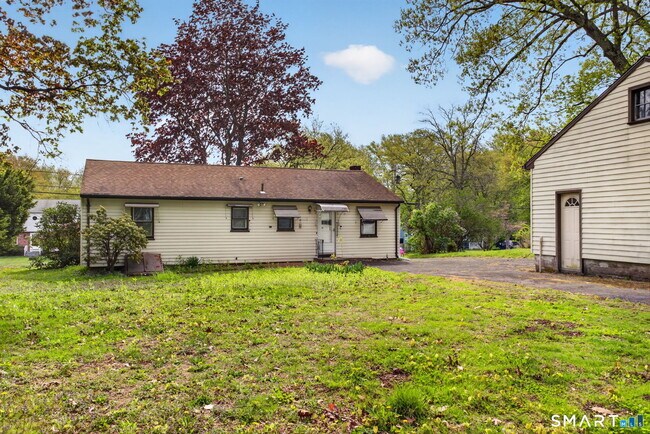 Building Photo - 121 Cherry Hill Rd