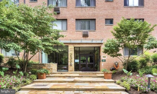 Building Photo - 2325 42nd St NW