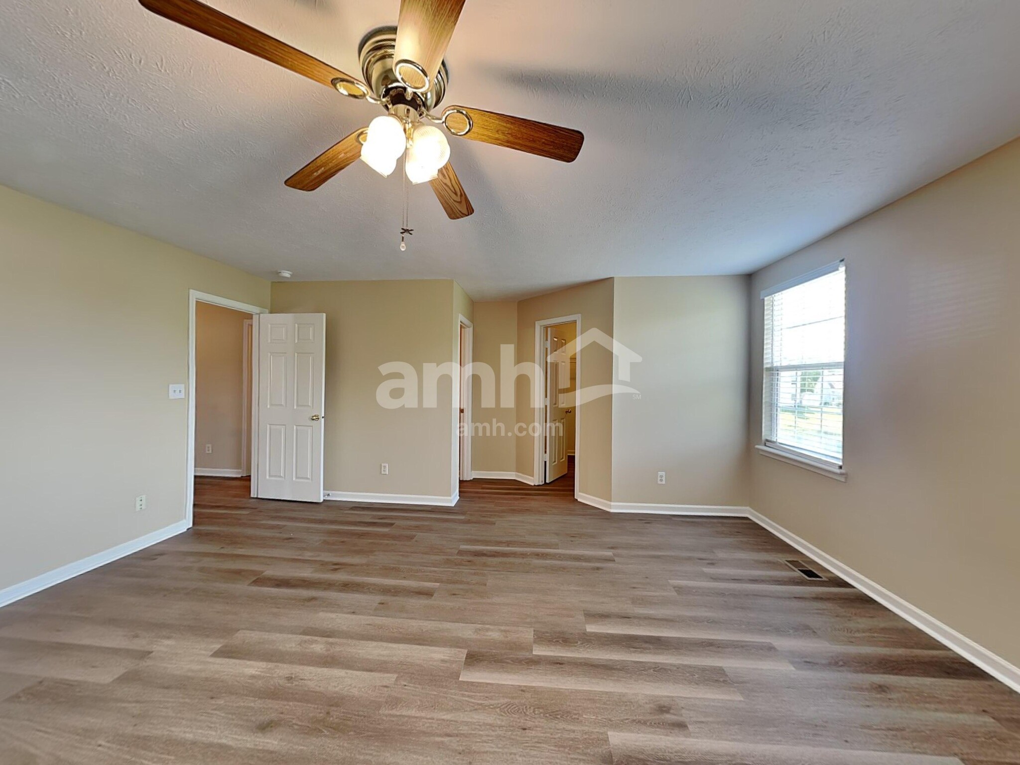 Building Photo - 11933 Titania Cir