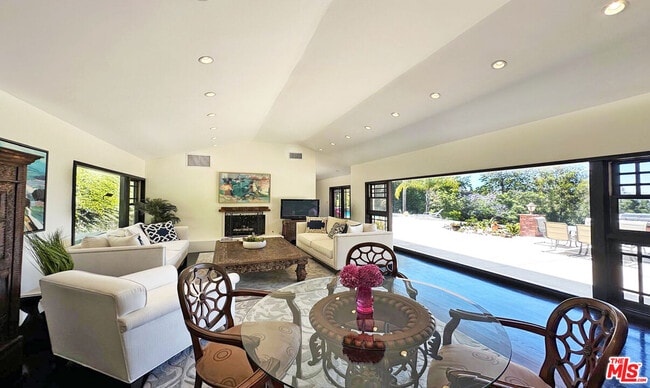 Building Photo - 12751 Mulholland Dr