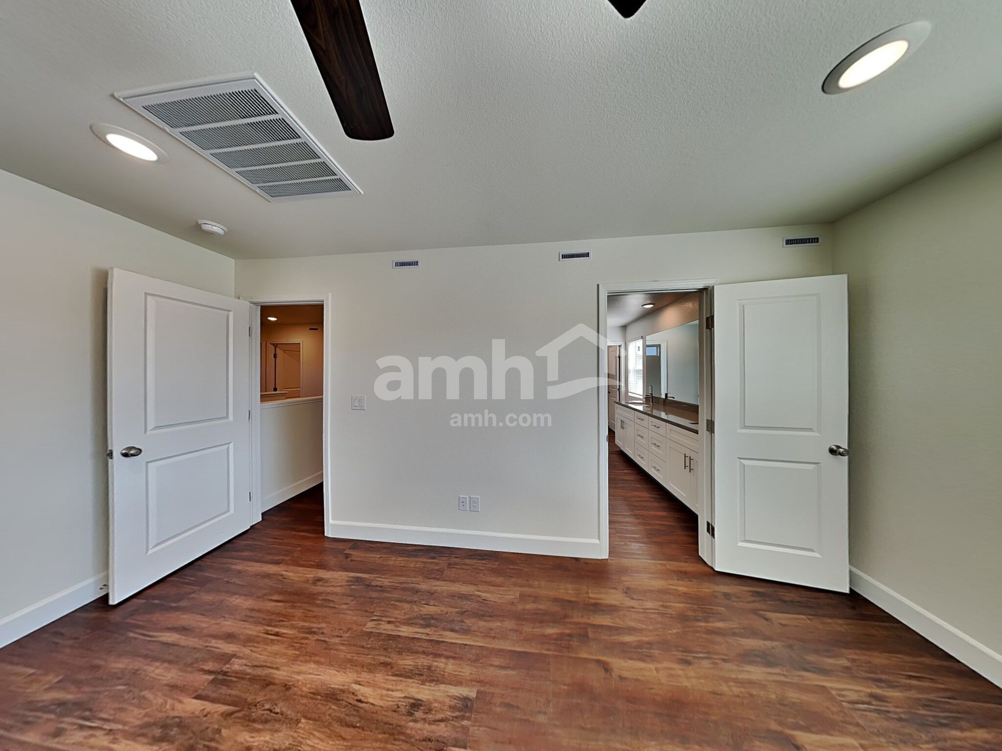 Building Photo - 8863 Carmine Cob Ave