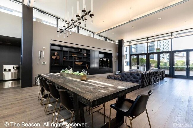 Building Photo - Stylish 1BR Condo in Prime Mission Bay Loc...