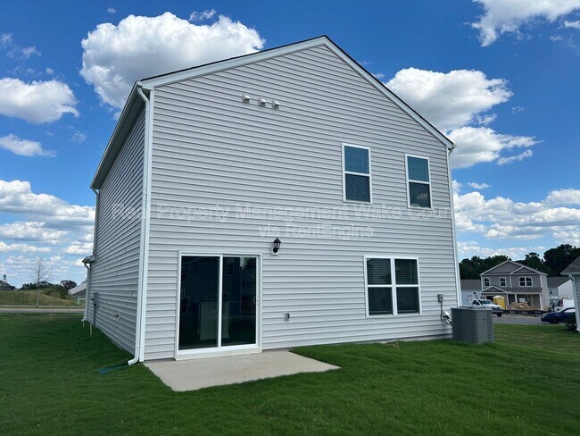 Building Photo - 3604 Sorda Ct