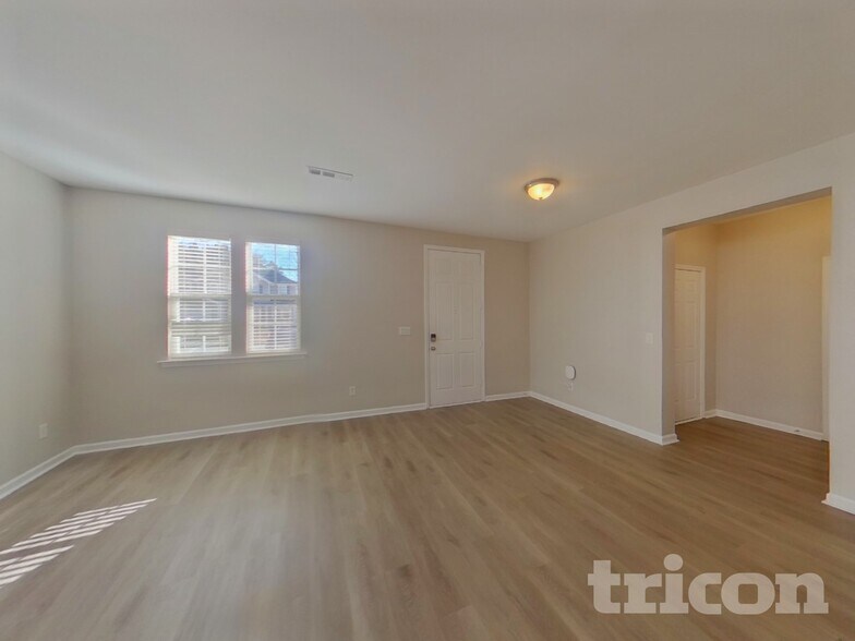 Building Photo - 42 Brookview Dr