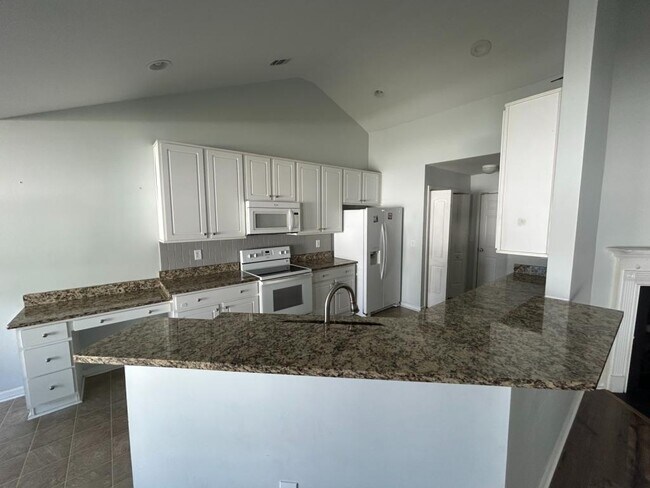 Building Photo - 8000 Pleasant Point Ln