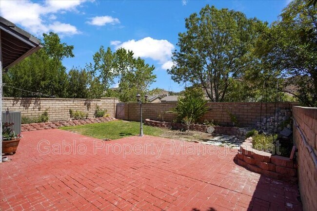 Building Photo - 28248 Guilford Ln