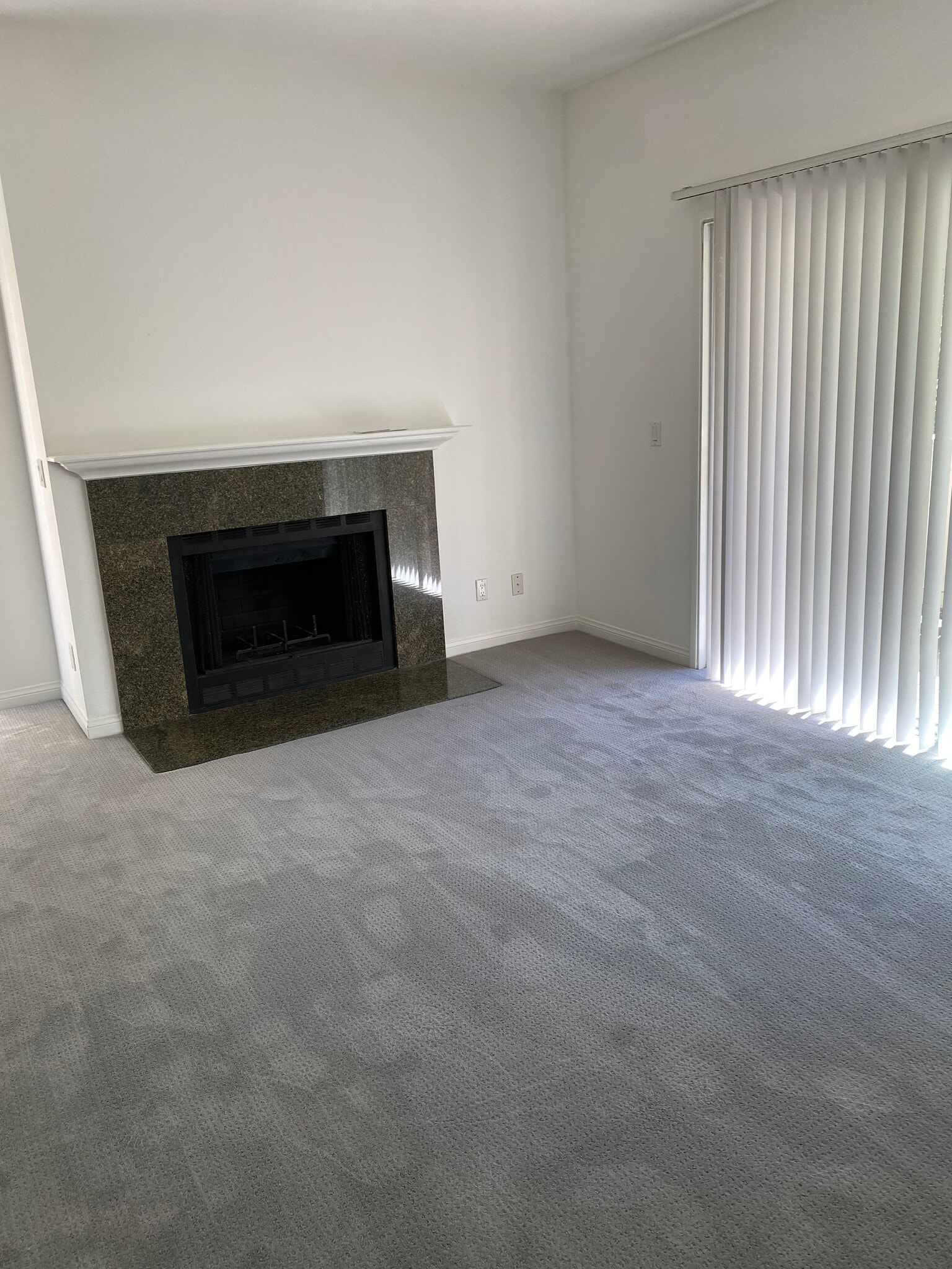 Living Room - 2485 Creekside Ct