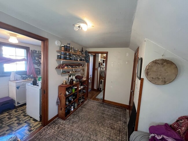 Building Photo - 1330 Selby Ave