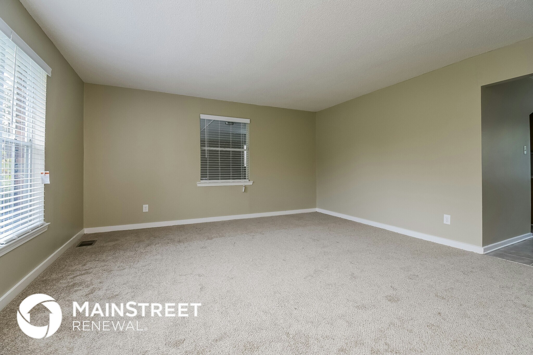 Building Photo - 1004 Delaney Dr