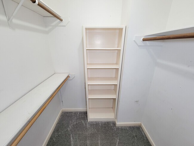 Building Photo - 17326 Ponderosa Pines Dr